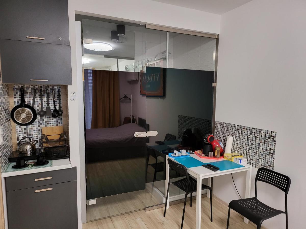 Apartamenty Galeria Polnocna Varsavia Esterno foto